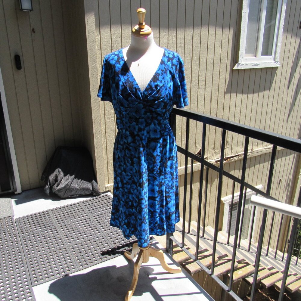 #89  NEW WOMEN'S BLUE FLORAL SUMMER DRESS BY CHAPS (SIZE XL  14-16)